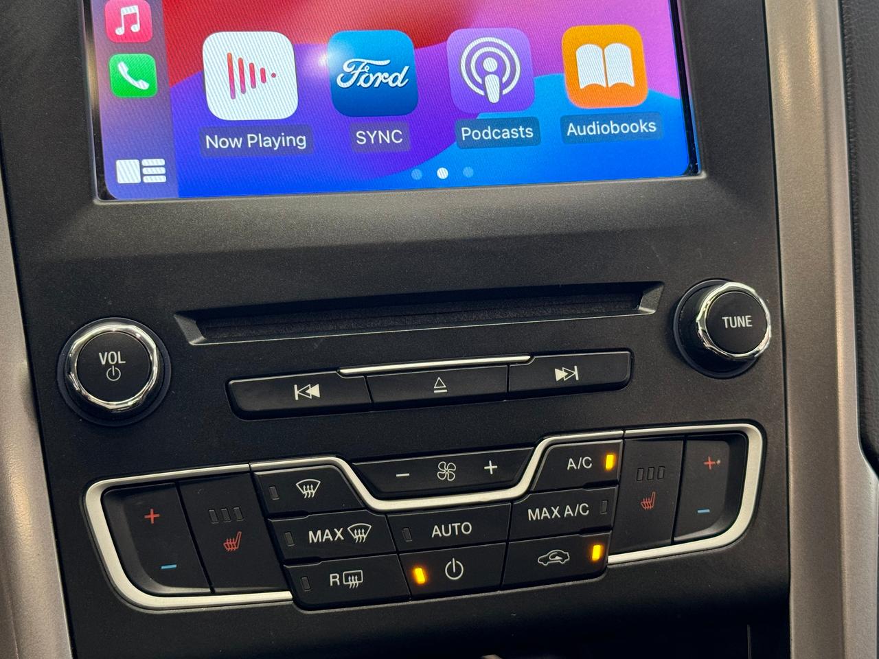 2017 Ford Fusion SE AWD+Leather+Roof+GPS+New Tires+Brakes+ApplePlay Photo
