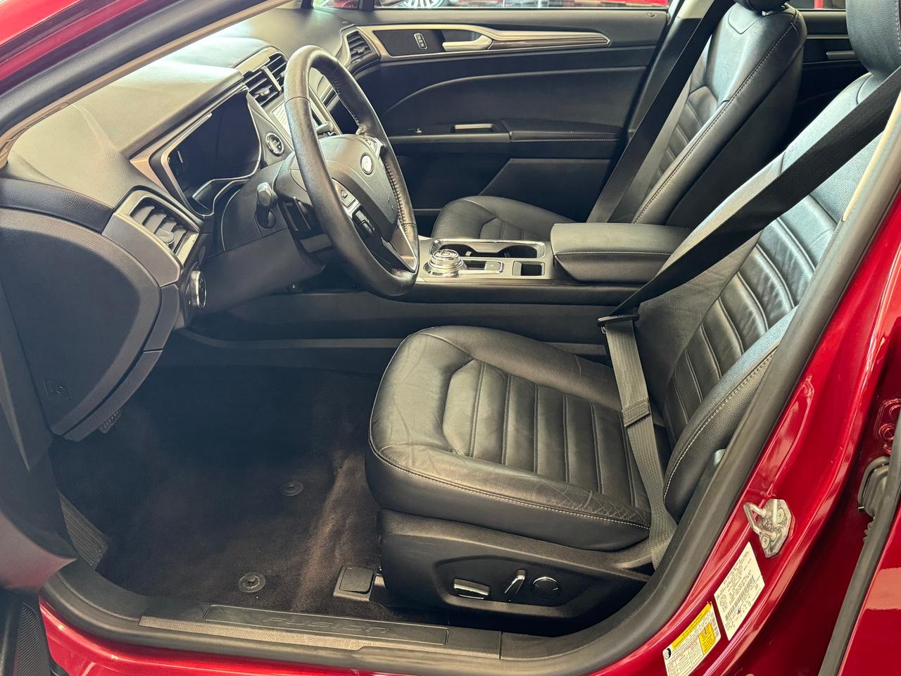 2017 Ford Fusion SE AWD+Leather+Roof+GPS+New Tires+Brakes+ApplePlay Photo
