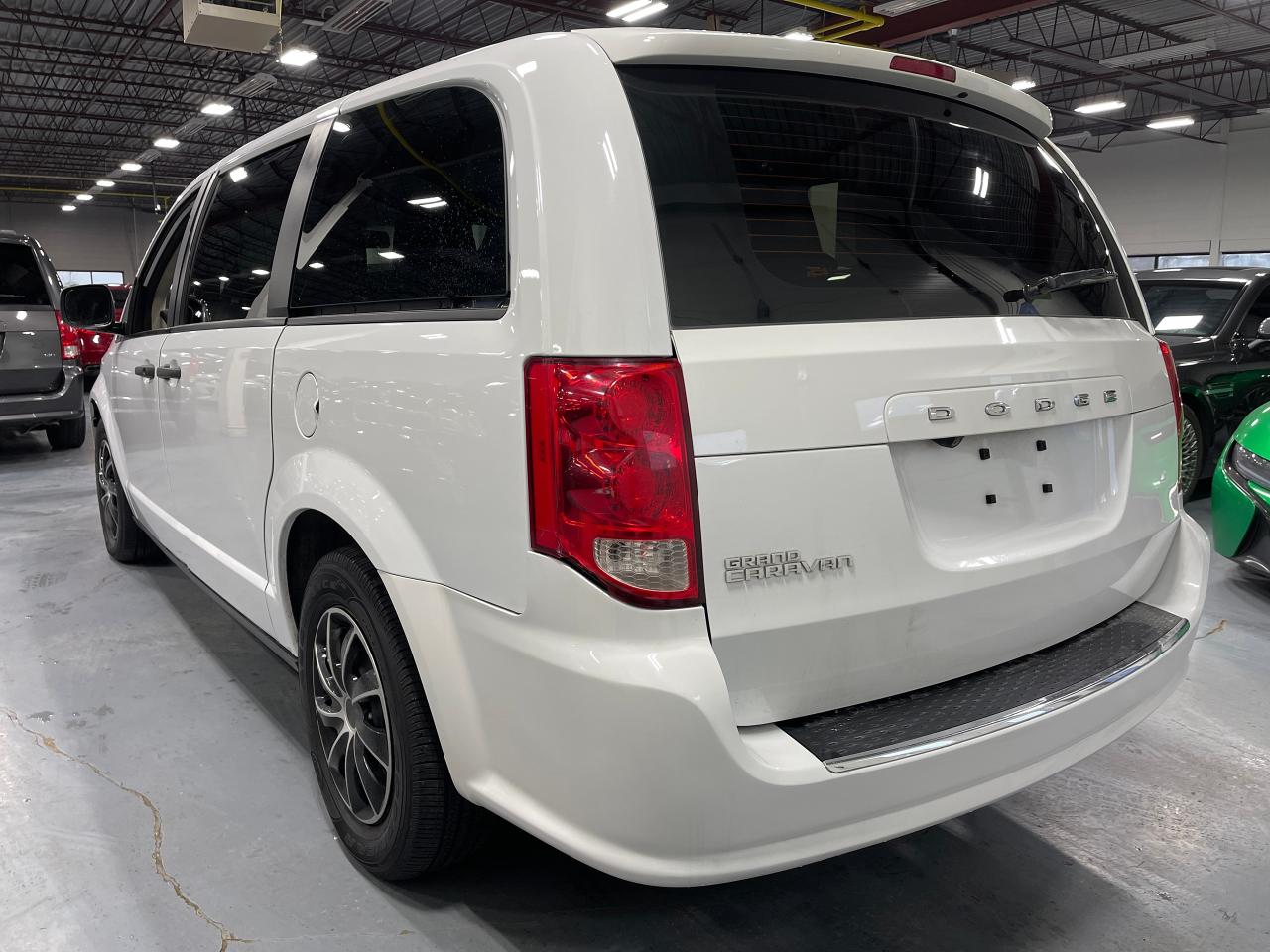 2019 Dodge Grand Caravan CANADA VALUE PACKAGE Photo2