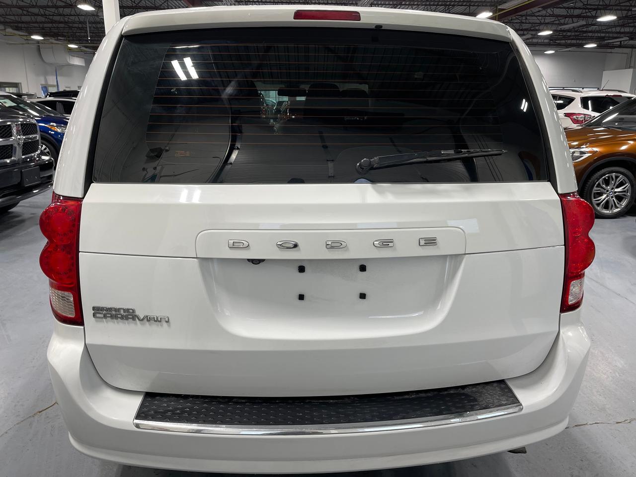 2019 Dodge Grand Caravan CANADA VALUE PACKAGE Photo3