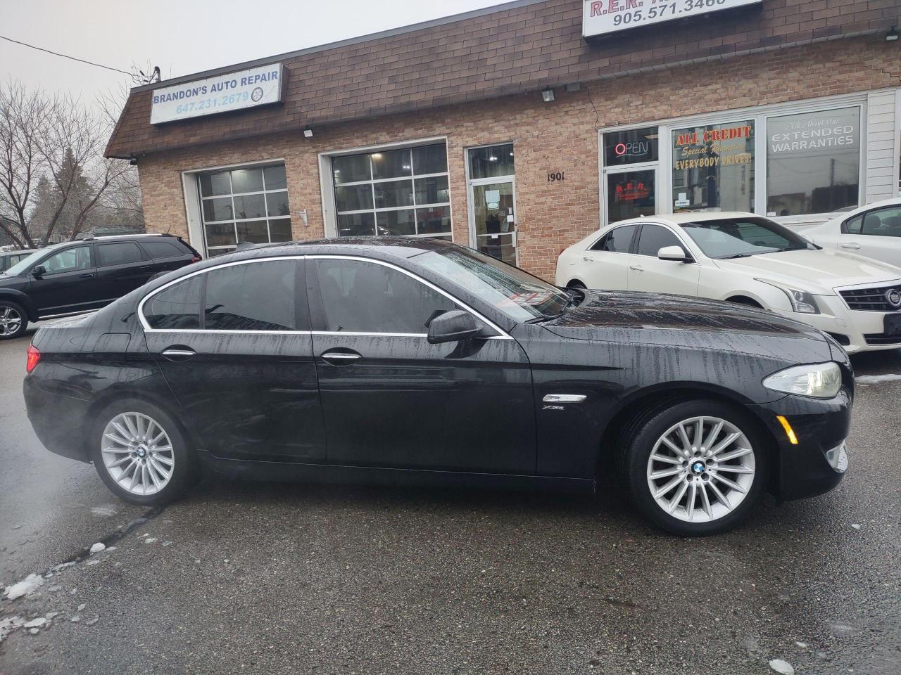 2011 BMW 5 Series 4dr Sdn 535i xDrive AWD - Photo #9