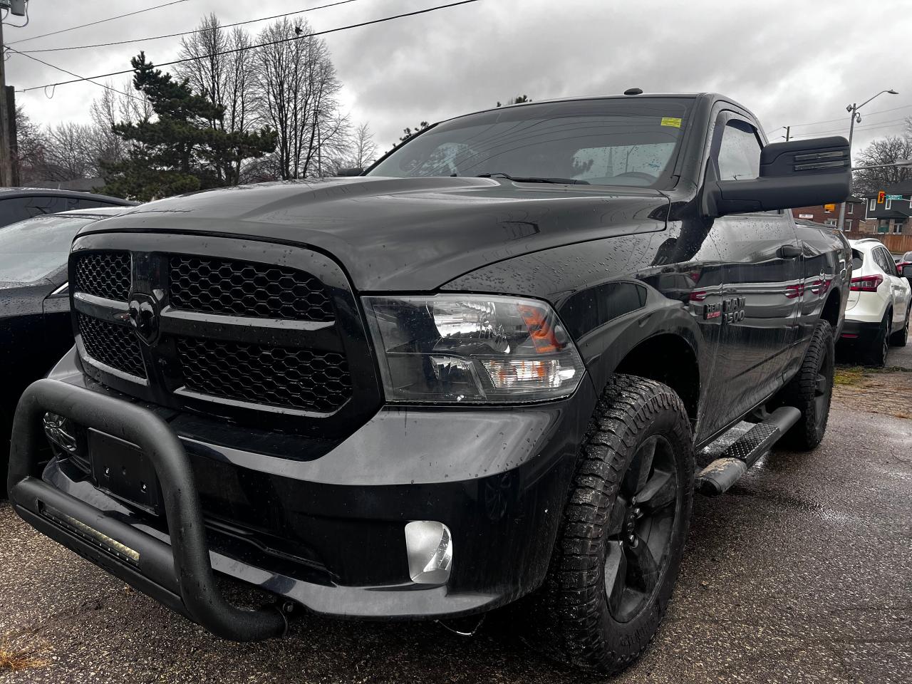 Used 2016 RAM 1500 EXPRESS / REG CAB / 4X4 / ALLOY WHEELS / V8 for sale in Cambridge, ON