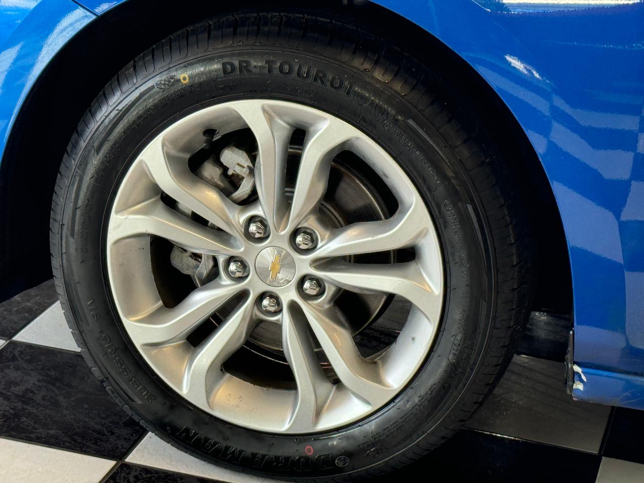 2019 Chevrolet Cruze LT+New Tires+Remote Start+Blind Spot+CLEAN CARFAX Photo