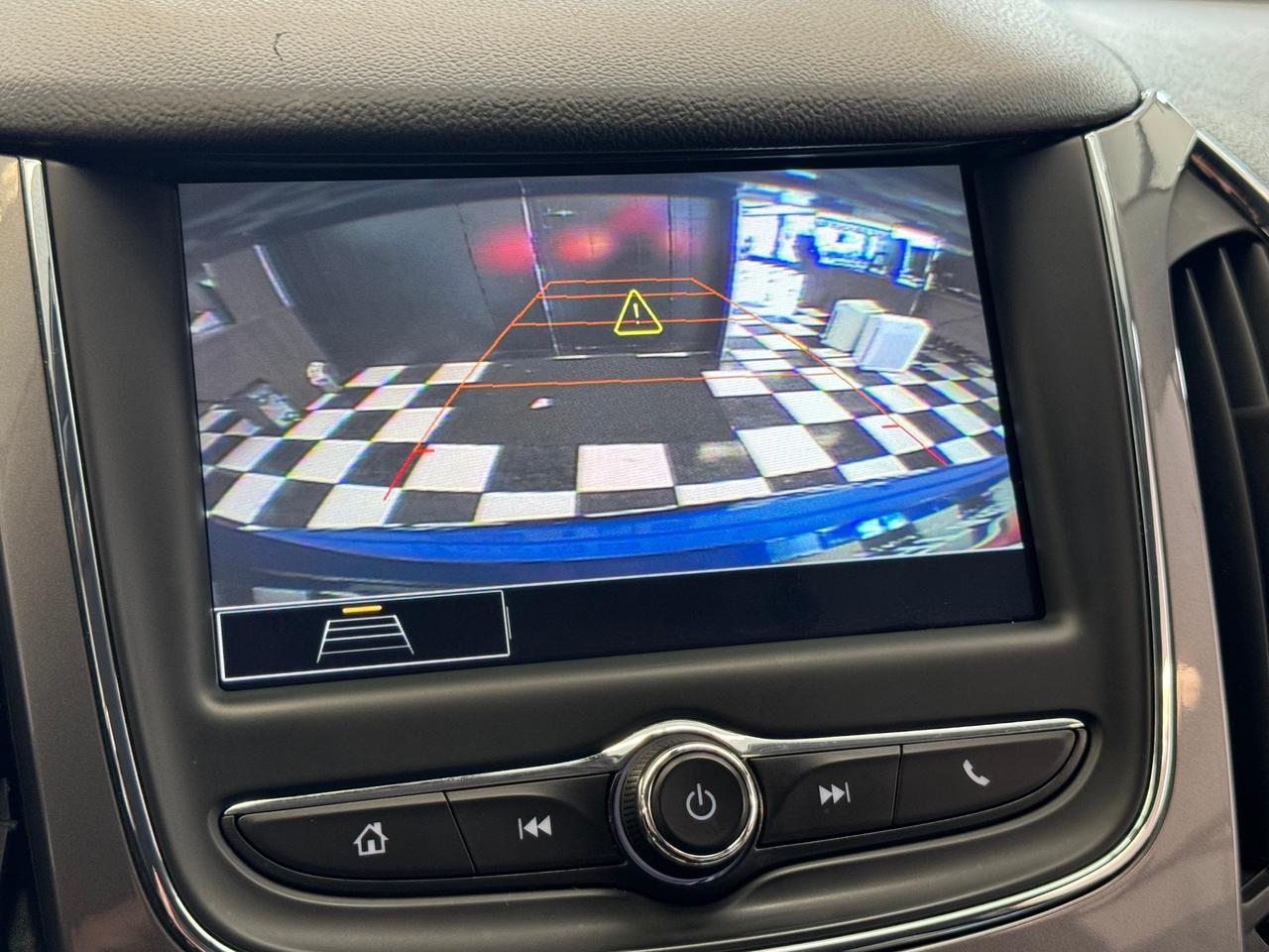 2019 Chevrolet Cruze LT+New Tires+Remote Start+Blind Spot+CLEAN CARFAX Photo