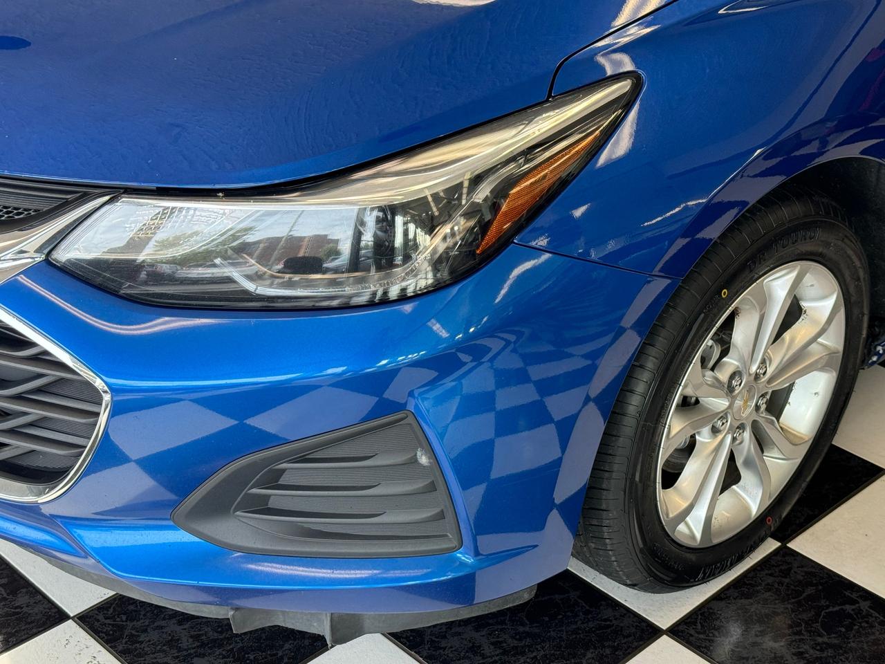 2019 Chevrolet Cruze LT+New Tires+Remote Start+Blind Spot+CLEAN CARFAX Photo