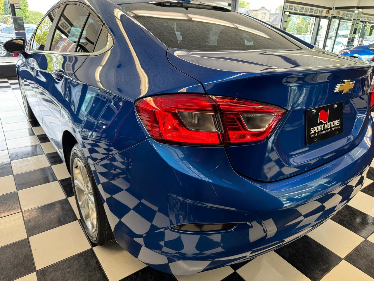 2019 Chevrolet Cruze LT+New Tires+Remote Start+Blind Spot+CLEAN CARFAX Photo