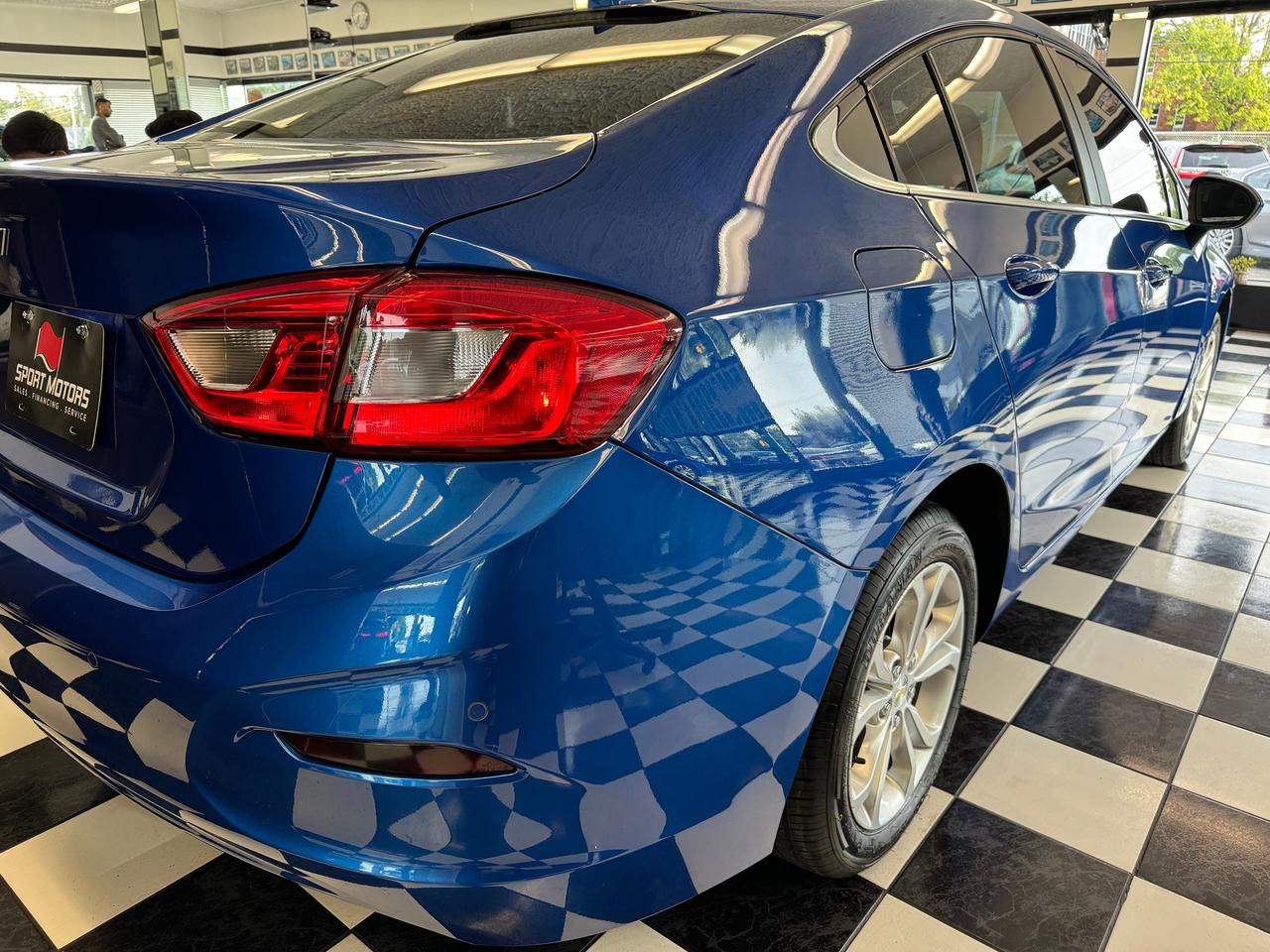 2019 Chevrolet Cruze LT+New Tires+Remote Start+Blind Spot+CLEAN CARFAX Photo