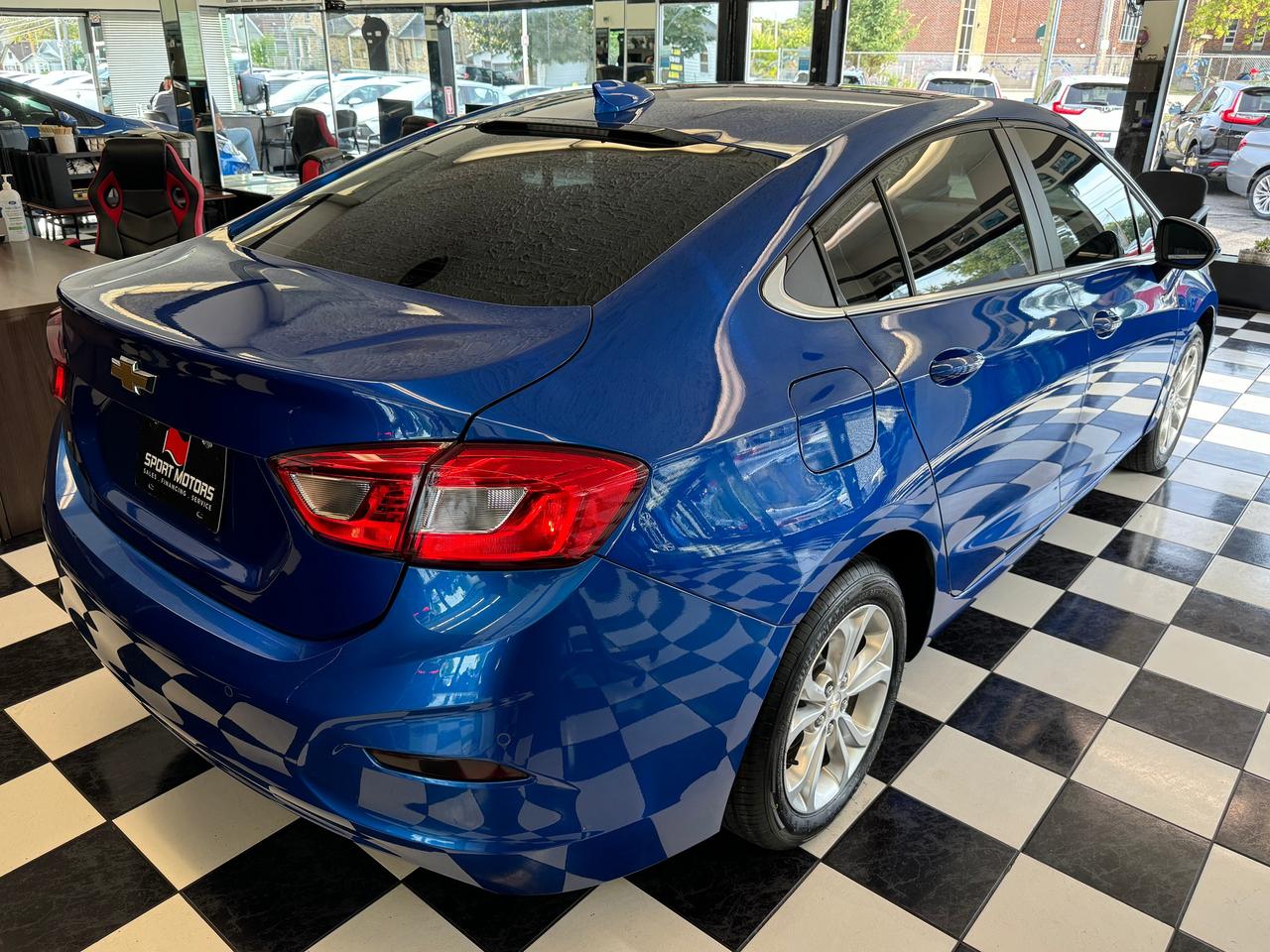 2019 Chevrolet Cruze LT+New Tires+Remote Start+Blind Spot+CLEAN CARFAX Photo