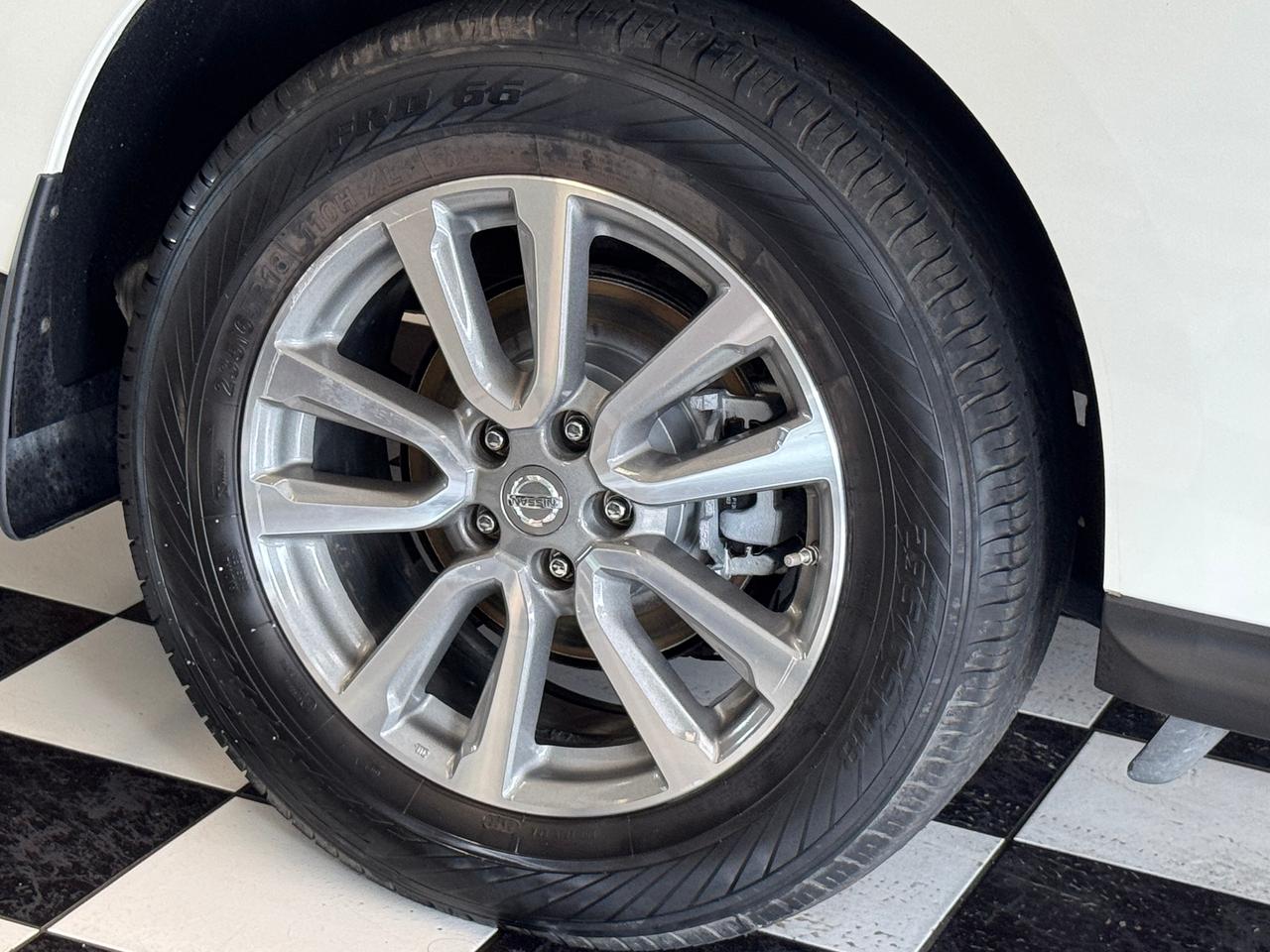 2016 Nissan Pathfinder SV AWD 7 Passenger+New Tires+Camera+Heated Seats Photo