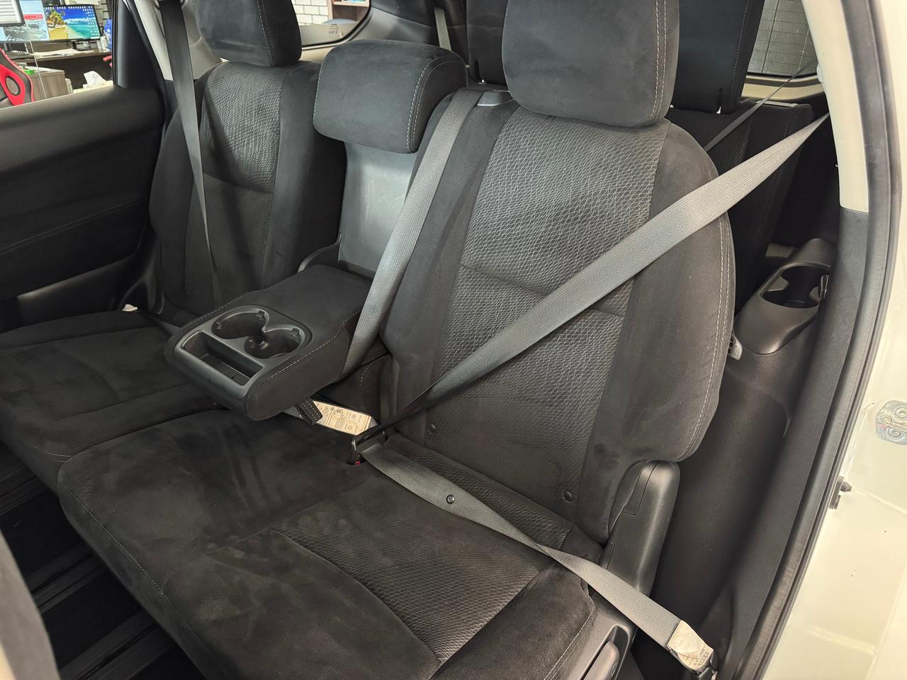 2016 Nissan Pathfinder SV AWD 7 Passenger+New Tires+Camera+Heated Seats Photo