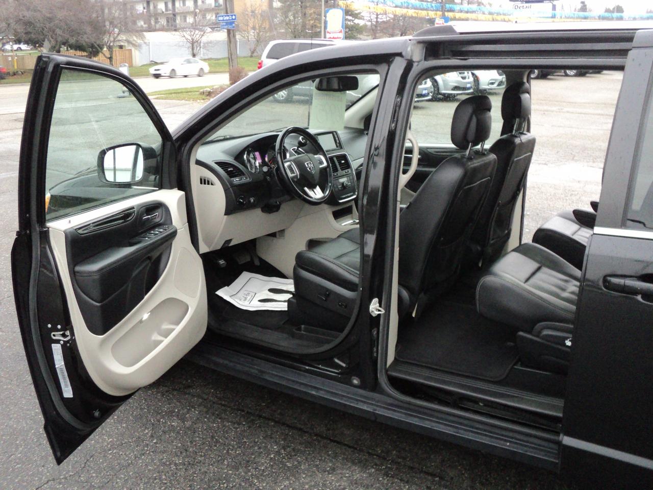 2020 Dodge Grand Caravan CREW PLUS 7Seater LeatherHeated DVD 3.6L Stow-N-Go - Photo #9