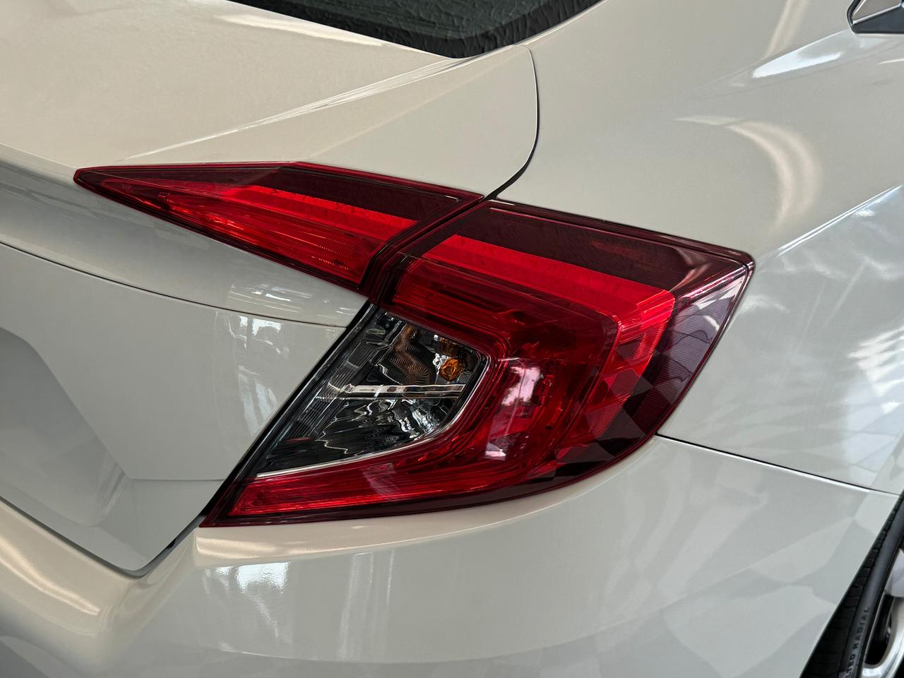 2016 Honda Civic LX+New Brakes+Camera+ApplePlay+A/C+Heated Seats Photo