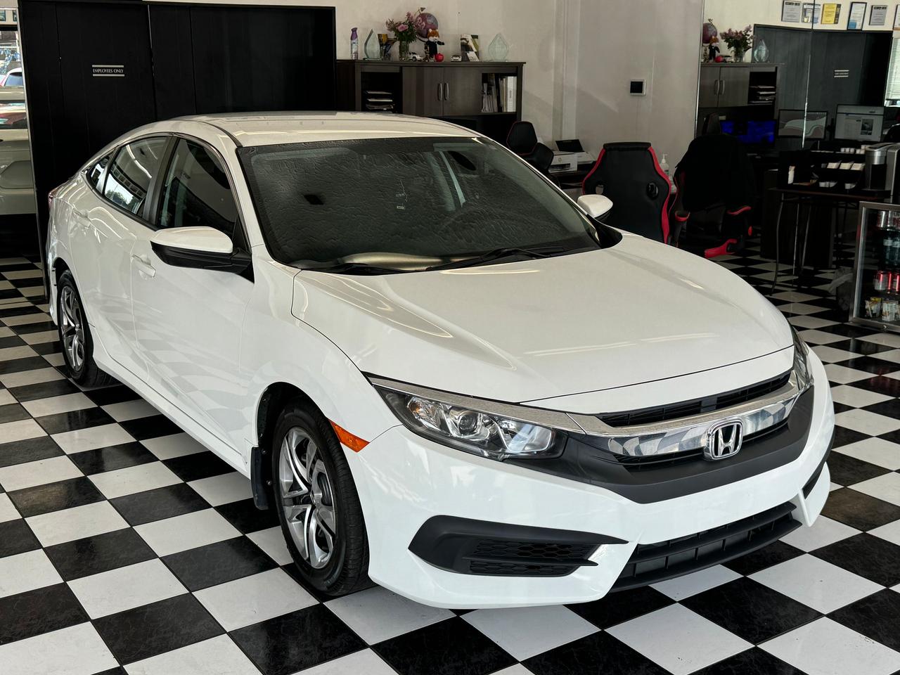 2016 Honda Civic LX+New Brakes+Camera+ApplePlay+A/C+Heated Seats Photo