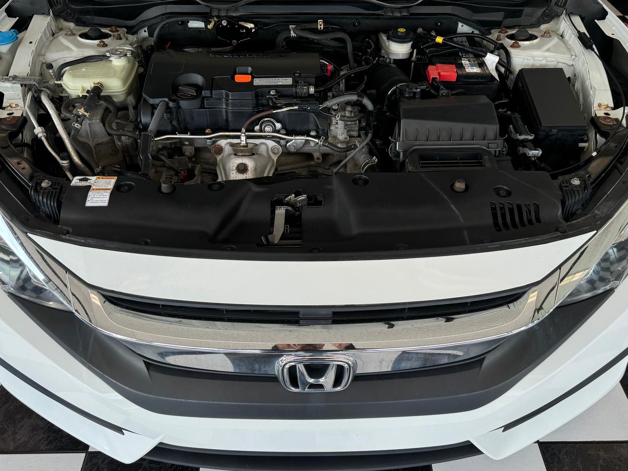 2016 Honda Civic LX+New Brakes+Camera+ApplePlay+A/C+Heated Seats Photo