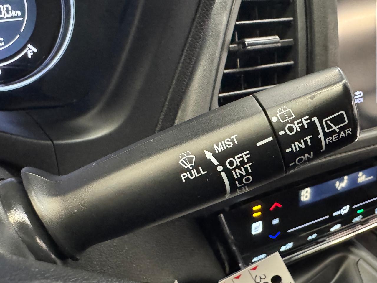 2016 Honda HR-V LX+Camera+Heated Seats+A/C+CLEAN CARFAX Photo