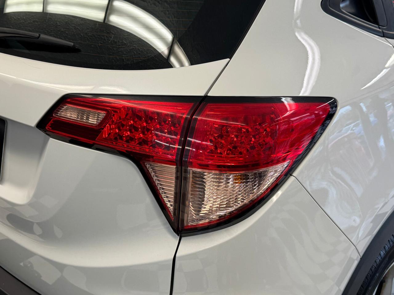 2016 Honda HR-V LX+Camera+Heated Seats+A/C+CLEAN CARFAX Photo