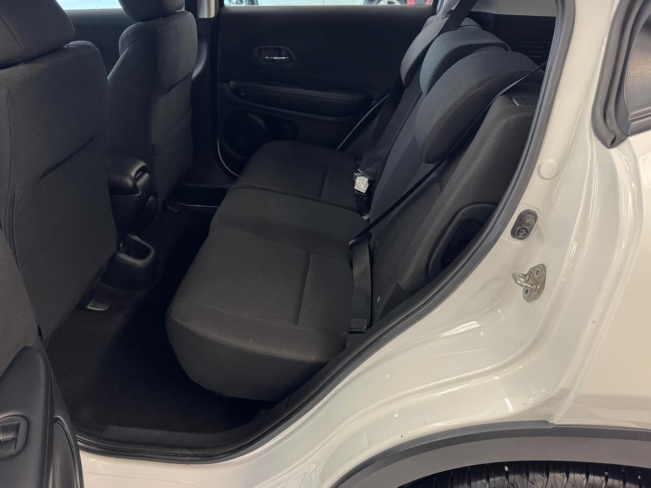 2016 Honda HR-V LX+Camera+Heated Seats+A/C+CLEAN CARFAX Photo