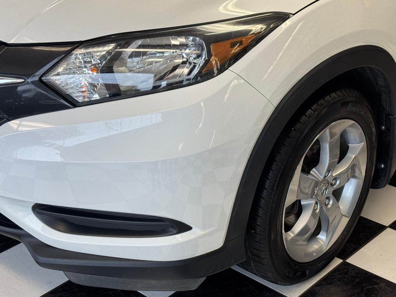 2016 Honda HR-V LX+Camera+Heated Seats+A/C+CLEAN CARFAX Photo
