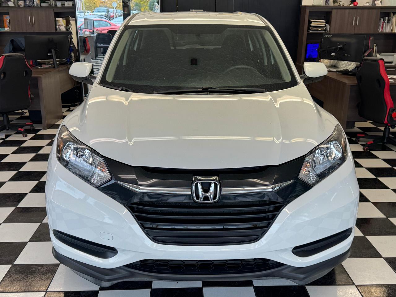 2016 Honda HR-V LX+Camera+Heated Seats+A/C+CLEAN CARFAX Photo