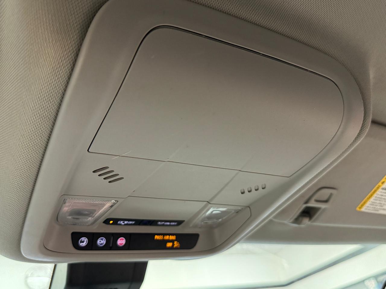 2020 Chevrolet Equinox LS+ApplePlay+Lane Departure+HTD Seats+CLEAN CARFAX Photo