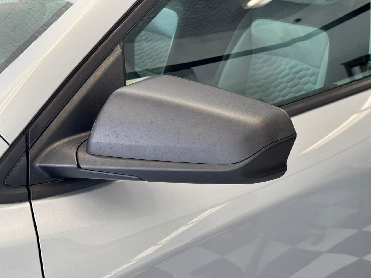 2020 Chevrolet Equinox LS+ApplePlay+Lane Departure+HTD Seats+CLEAN CARFAX Photo