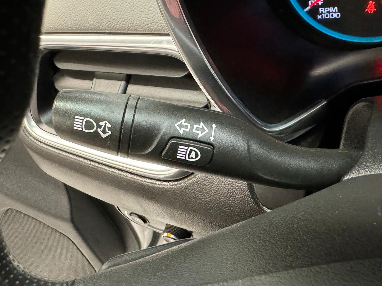 2020 Chevrolet Equinox LS+ApplePlay+Lane Departure+HTD Seats+CLEAN CARFAX Photo