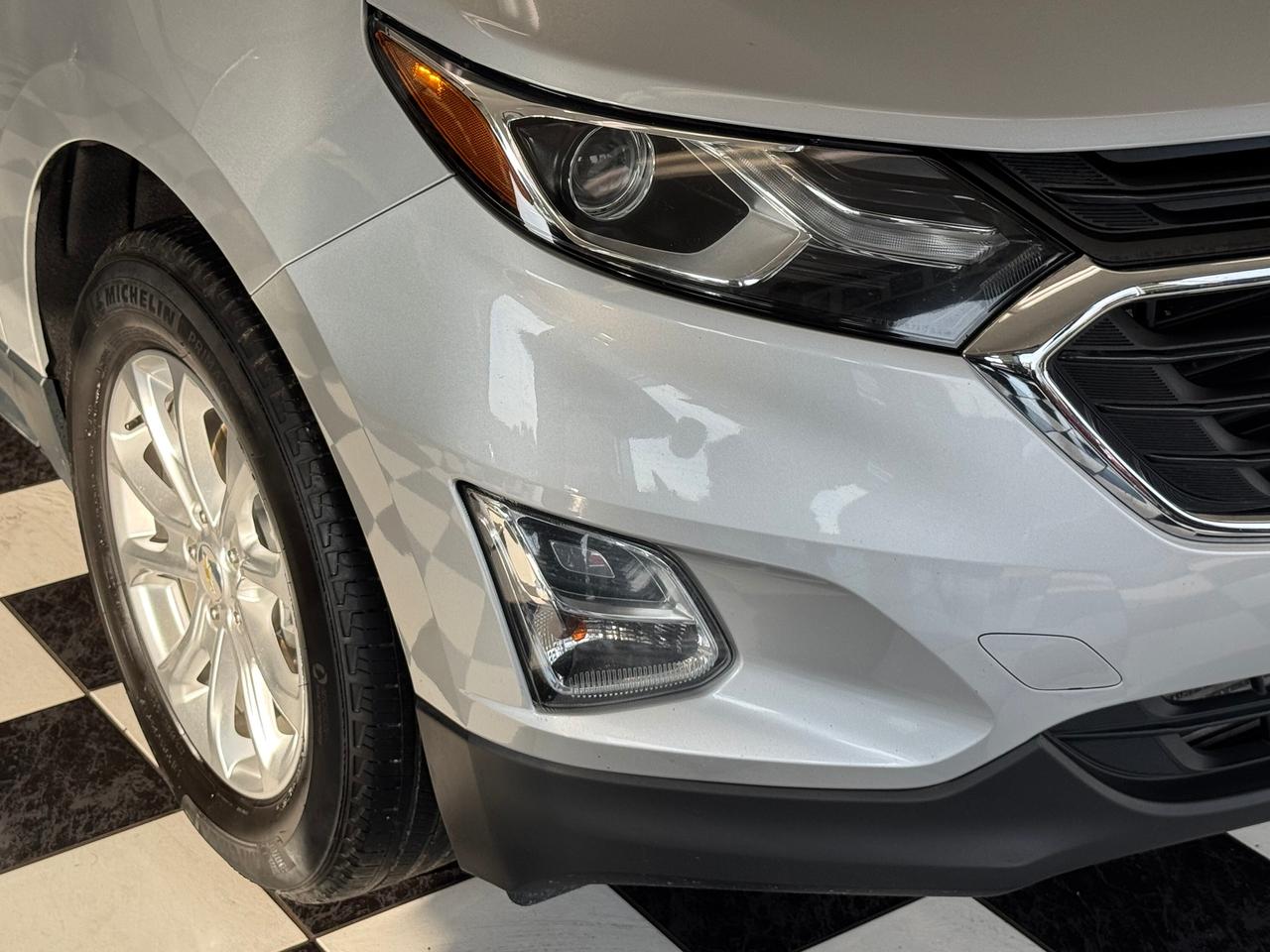 2020 Chevrolet Equinox LS+ApplePlay+Lane Departure+HTD Seats+CLEAN CARFAX Photo