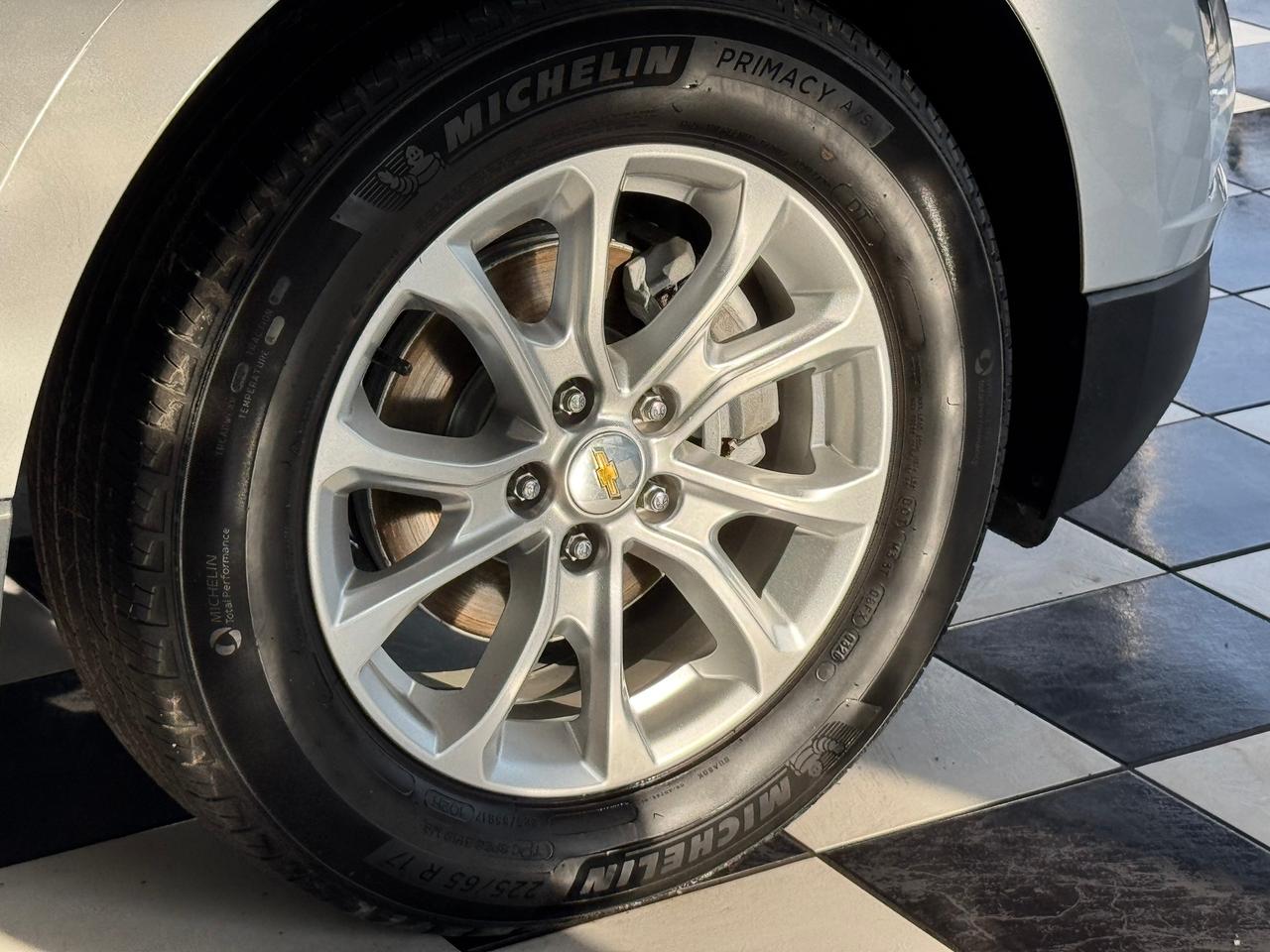 2020 Chevrolet Equinox LS+ApplePlay+Lane Departure+HTD Seats+CLEAN CARFAX Photo