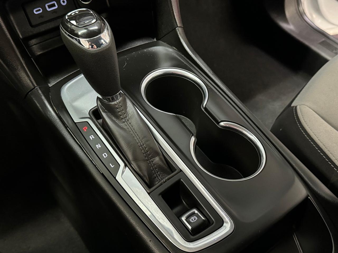 2020 Chevrolet Equinox LS+ApplePlay+Lane Departure+HTD Seats+CLEAN CARFAX Photo