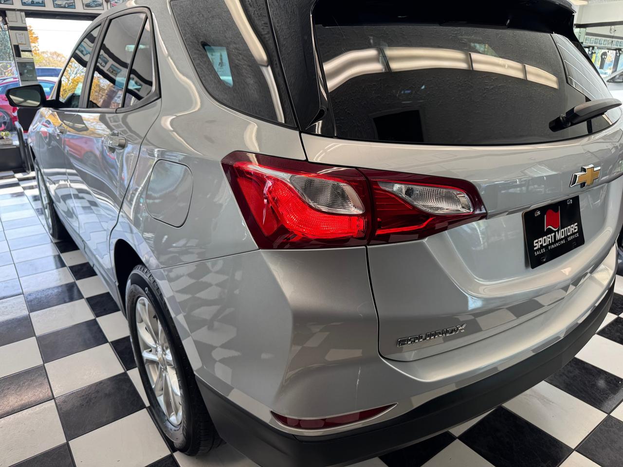 2020 Chevrolet Equinox LS+ApplePlay+Lane Departure+HTD Seats+CLEAN CARFAX Photo