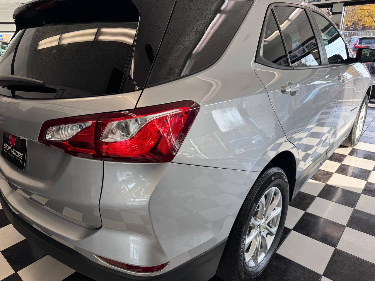 2020 Chevrolet Equinox LS+ApplePlay+Lane Departure+HTD Seats+CLEAN CARFAX Photo