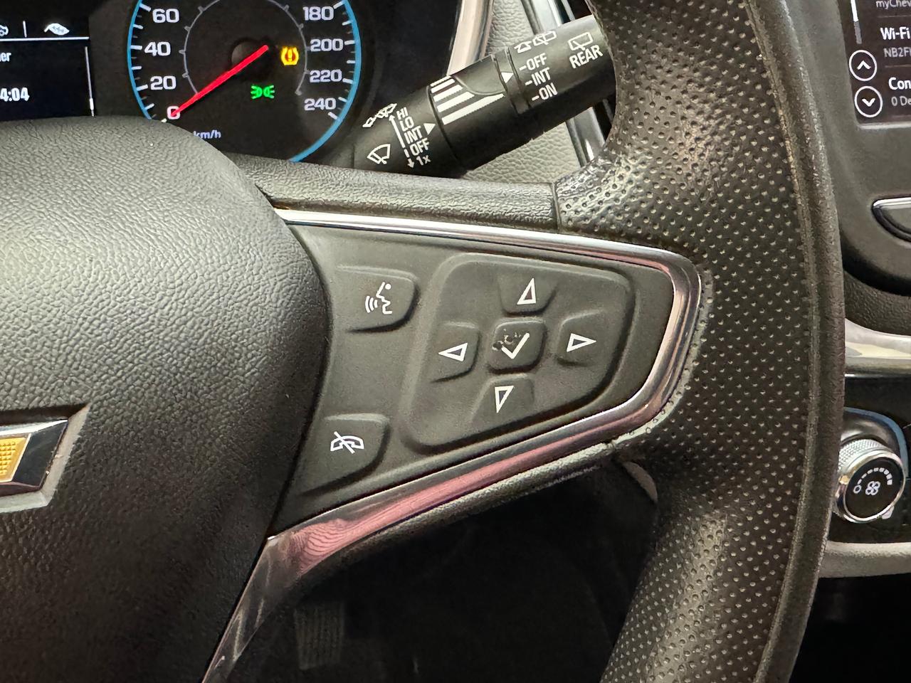 2020 Chevrolet Equinox LS+ApplePlay+Lane Departure+HTD Seats+CLEAN CARFAX Photo