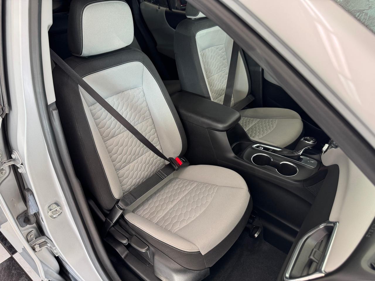 2020 Chevrolet Equinox LS+ApplePlay+Lane Departure+HTD Seats+CLEAN CARFAX Photo