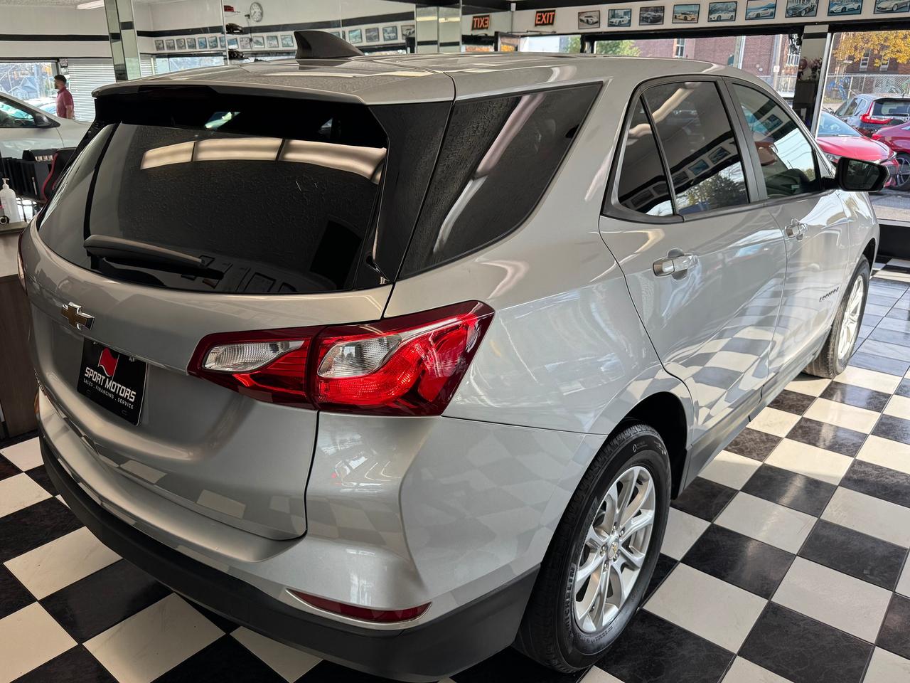 2020 Chevrolet Equinox LS+ApplePlay+Lane Departure+HTD Seats+CLEAN CARFAX Photo