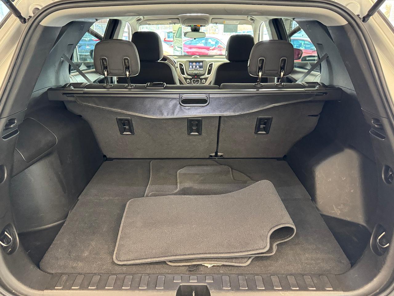2020 Chevrolet Equinox LS+ApplePlay+Lane Departure+HTD Seats+CLEAN CARFAX Photo