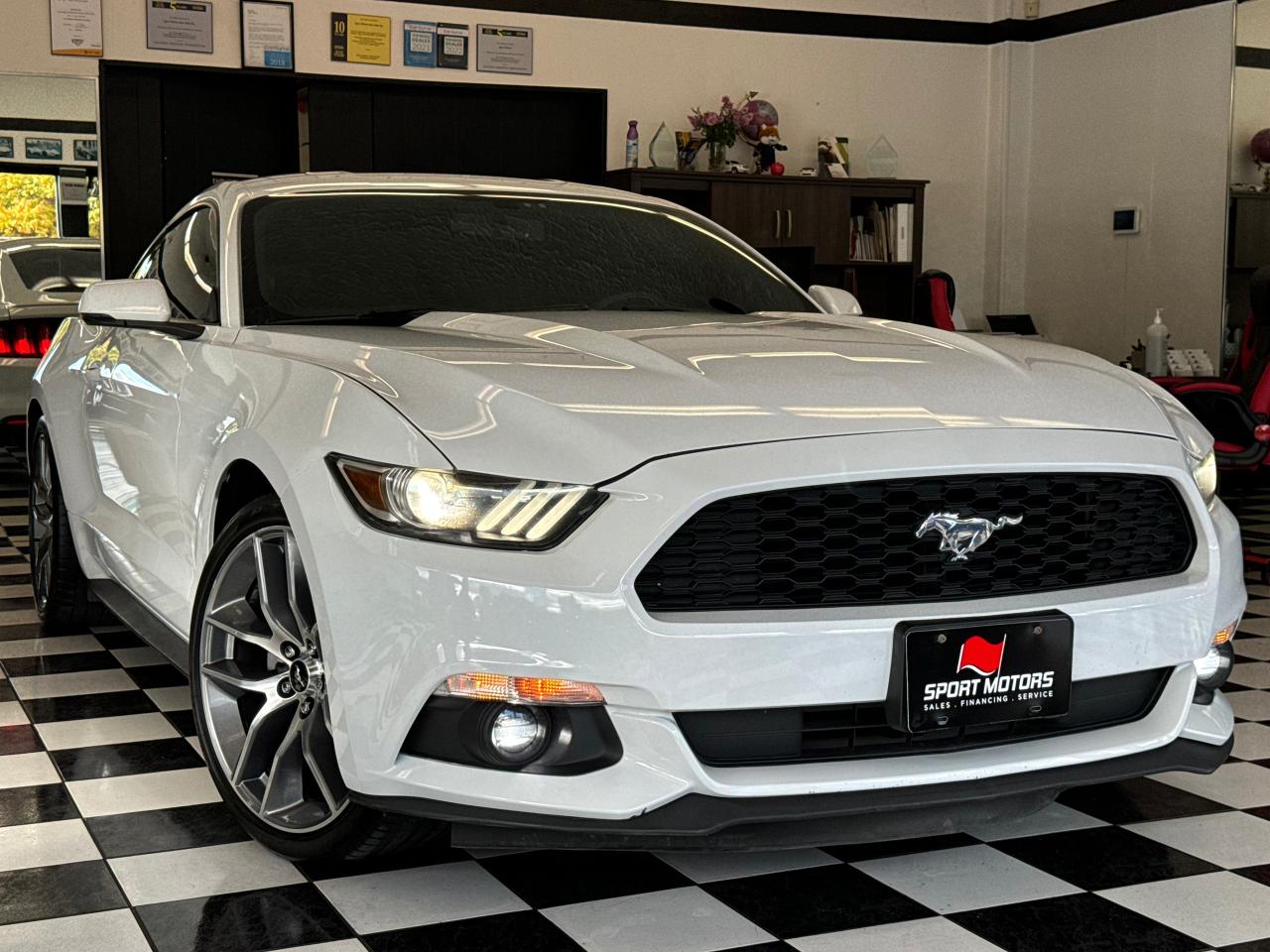 2016 Ford Mustang ECO Premium+GPS+BSM+SHAKER Audio+CLEAN CARFAX Photo