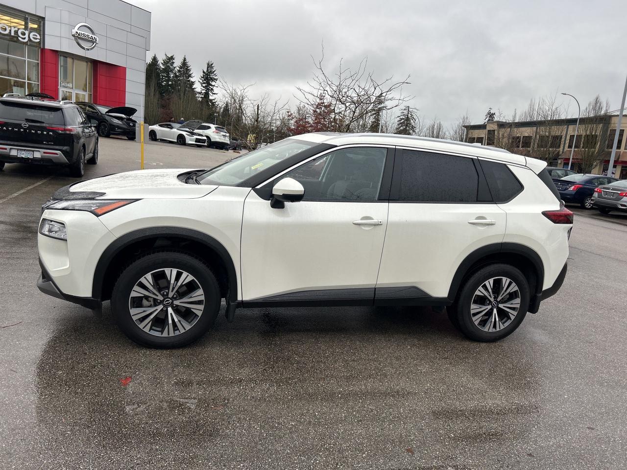 Used 2022 Nissan Rogue AWD SV for sale in Surrey, BC