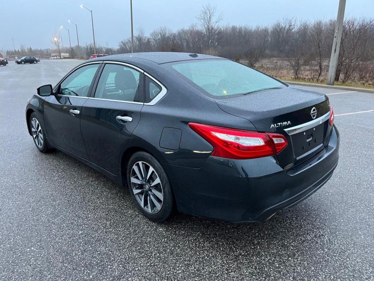 2017 Nissan Altima 2.5 SL | LEATHER | NAVI | HEATED SEATS & STEERING | SUNROOF - Photo #4