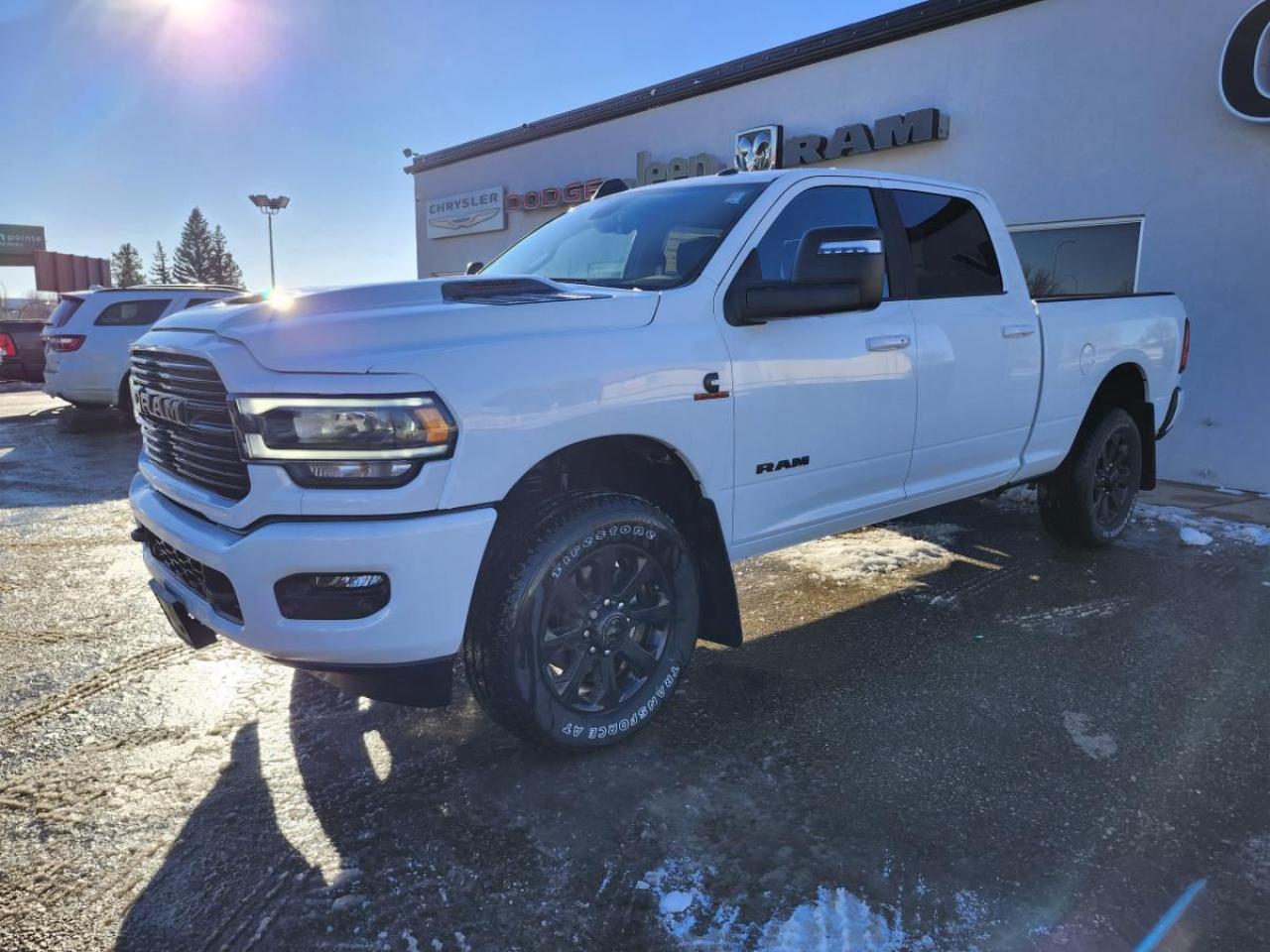 New 2024 RAM 3500 Laramie cabine d'équipe 4x4 caisse de 6,4 pi for sale in Medicine Hat, AB