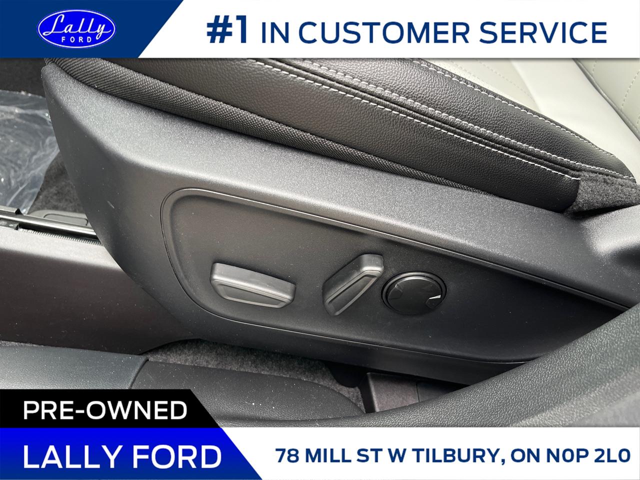 2025 Ford Escape Platinum Photo