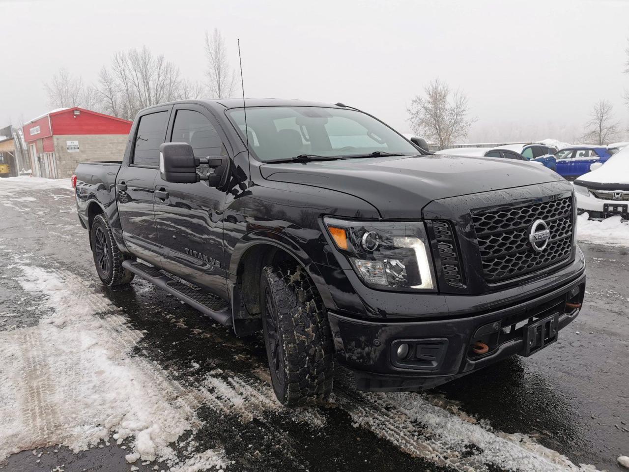 2018 Nissan Titan SV 4WD - Photo #7