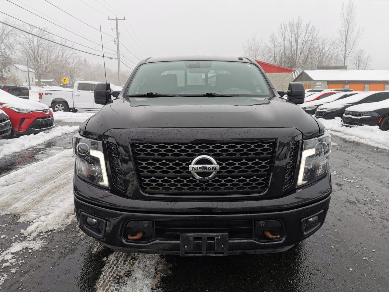 2018 Nissan Titan SV 4WD - Photo #8