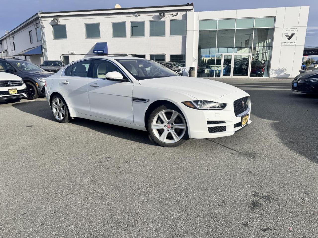 Used 2018 Jaguar XE 25t 2.0l Awd for sale in Surrey, BC