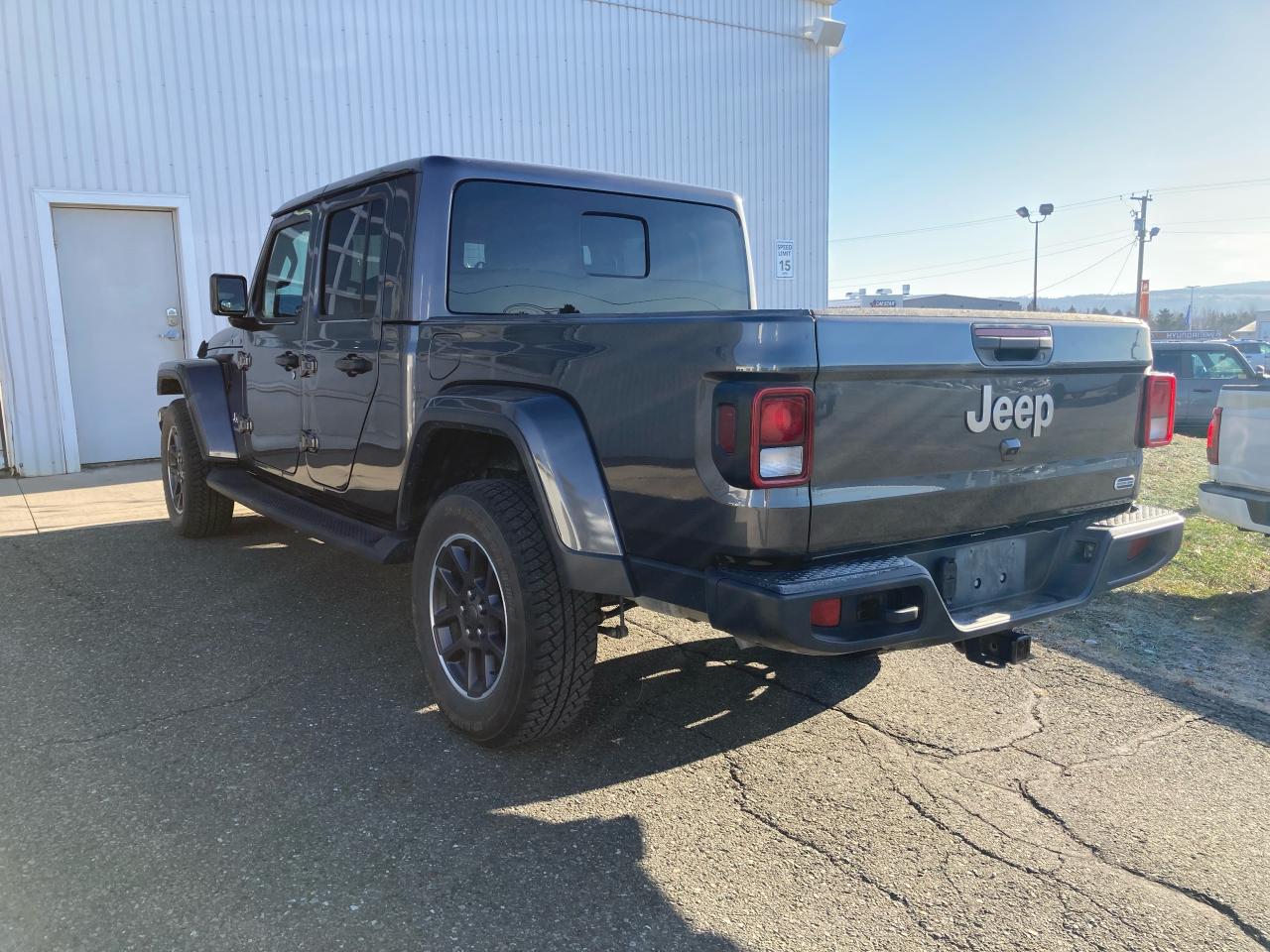 2021 Jeep Gladiator  Photo