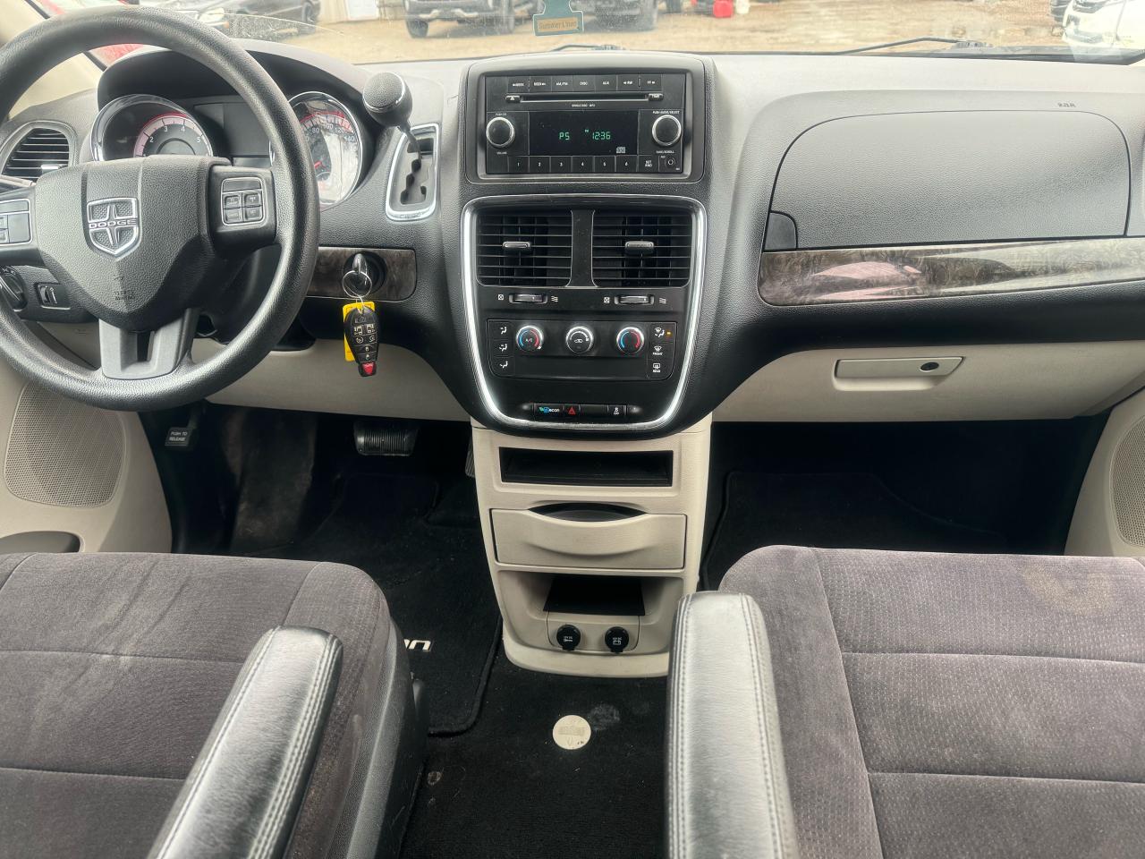 2011 Dodge Grand Caravan SXT - Photo #11