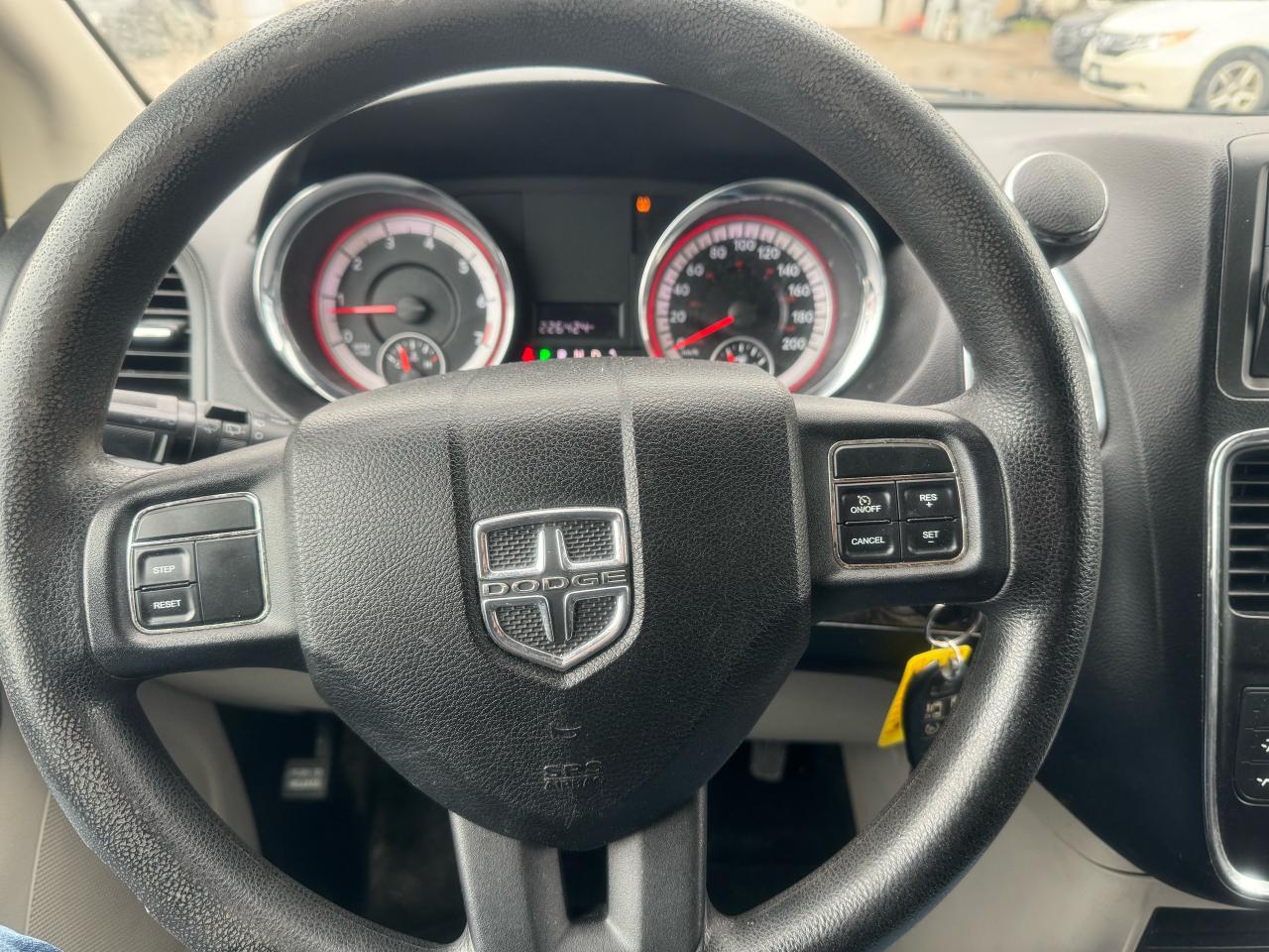 2011 Dodge Grand Caravan SXT - Photo #12