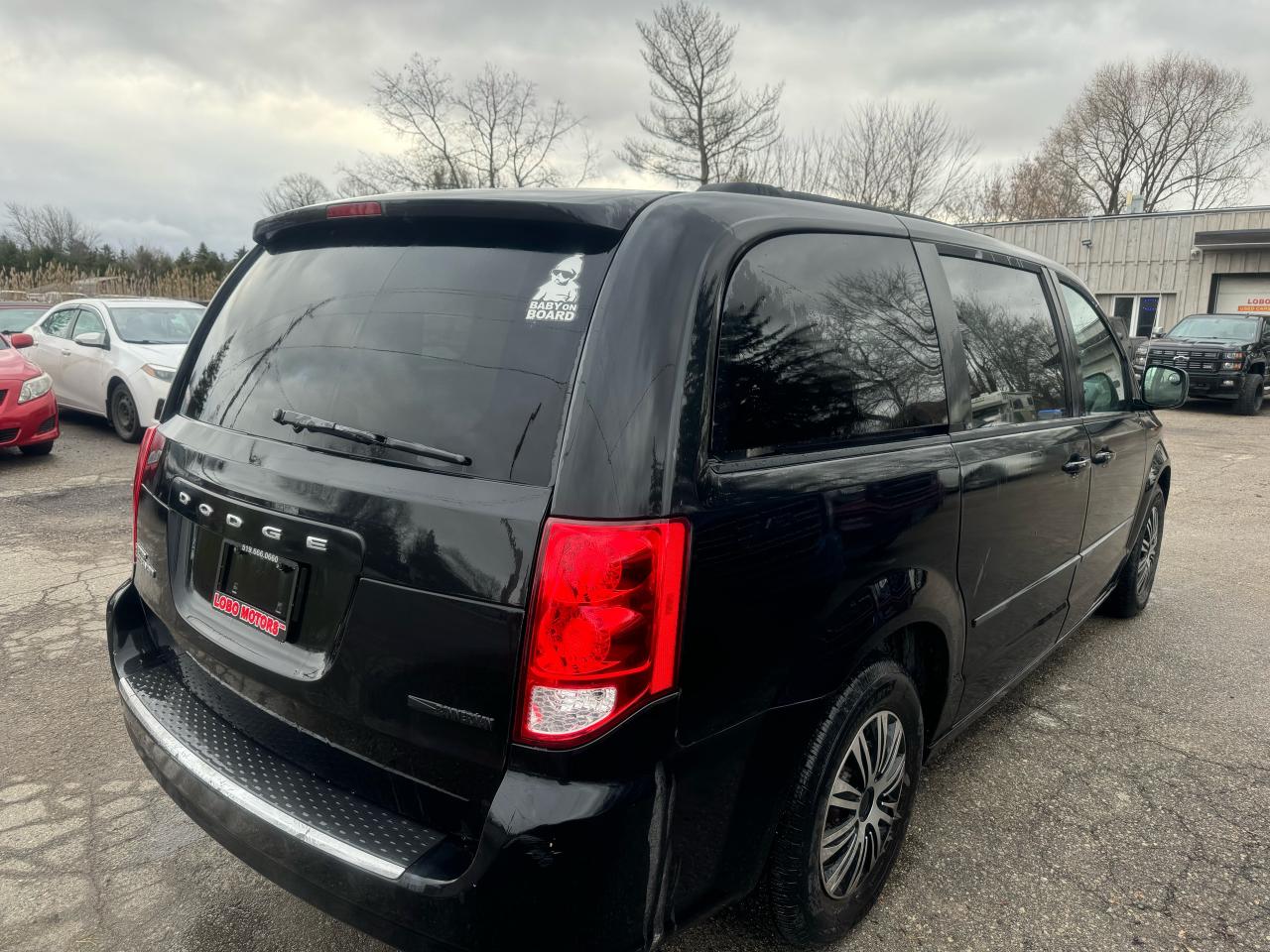 2011 Dodge Grand Caravan SXT - Photo #3