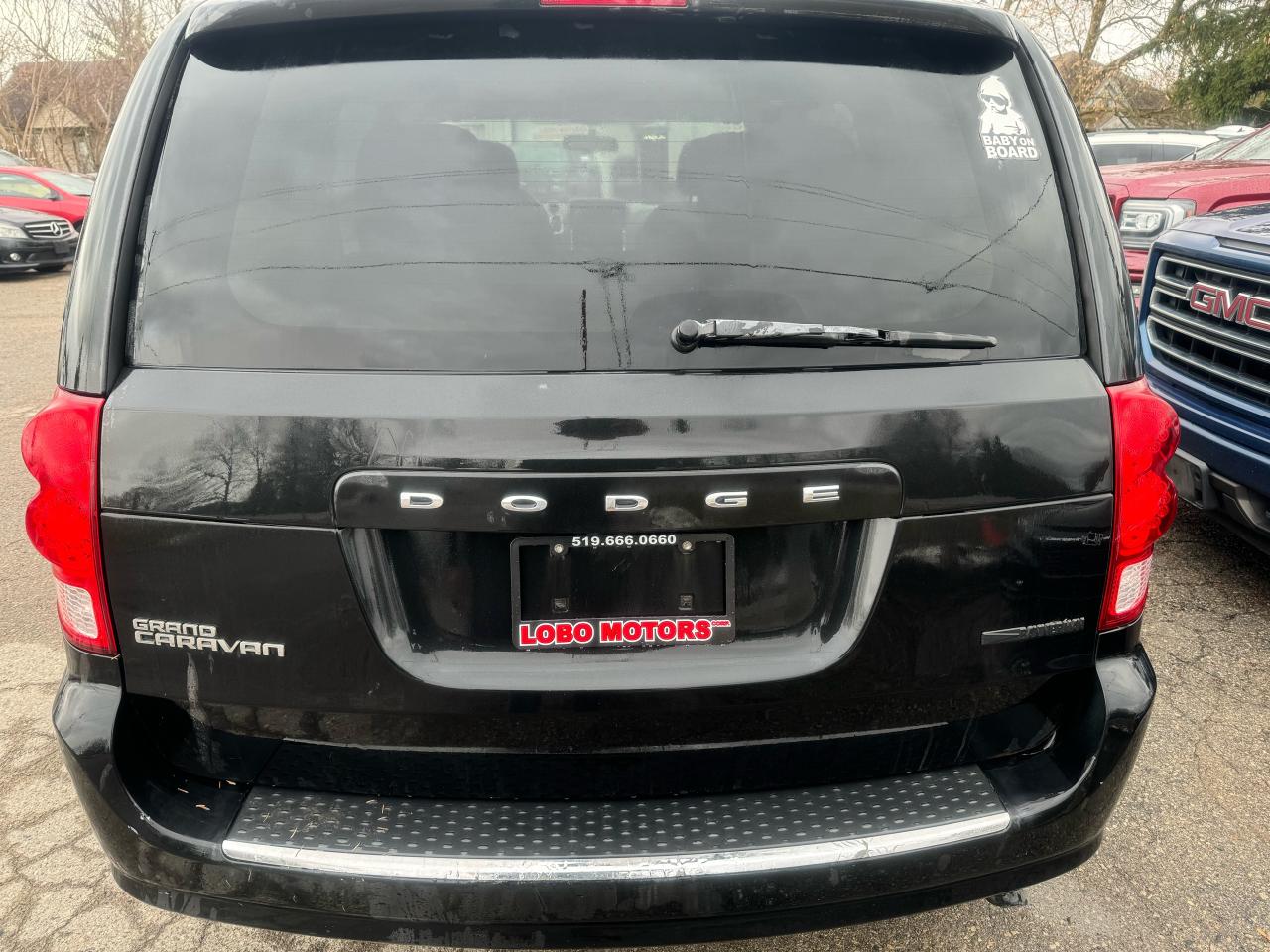 2011 Dodge Grand Caravan SXT - Photo #5