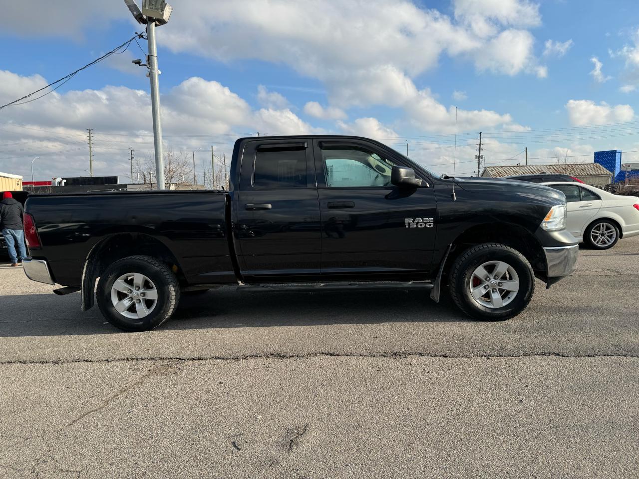 2016 RAM 1500 ST Photo3