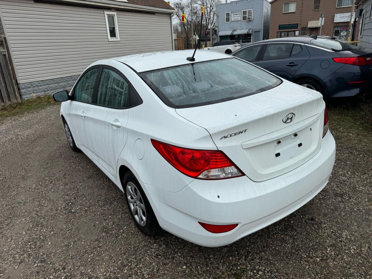 2014 Hyundai Accent GL - Photo #6